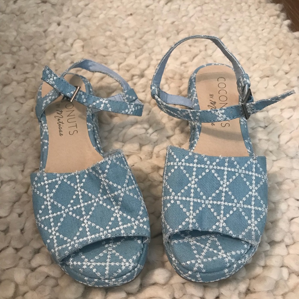 ⭐️COCONUTS BY MATISSE⭐️